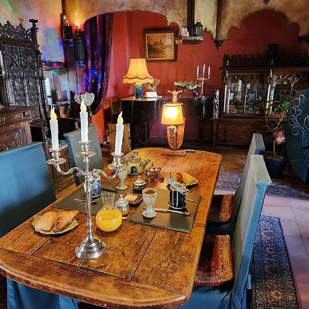 Bed and Breakfast La Chaumiere Magique Des Elfes Et Ses Enigmes Servas  Exterior foto